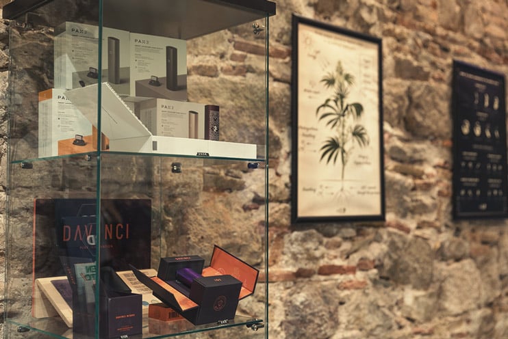 Besøg Royal Queen Seeds butikken i Barcelona Besøg Royal Queen Seeds butikken i Barcelona