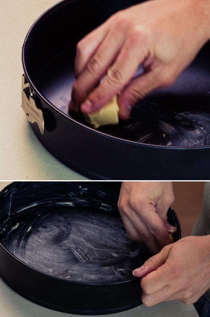 Smøre en springform med smør, første trin i at bage en hjemmelavet cannabis space cake